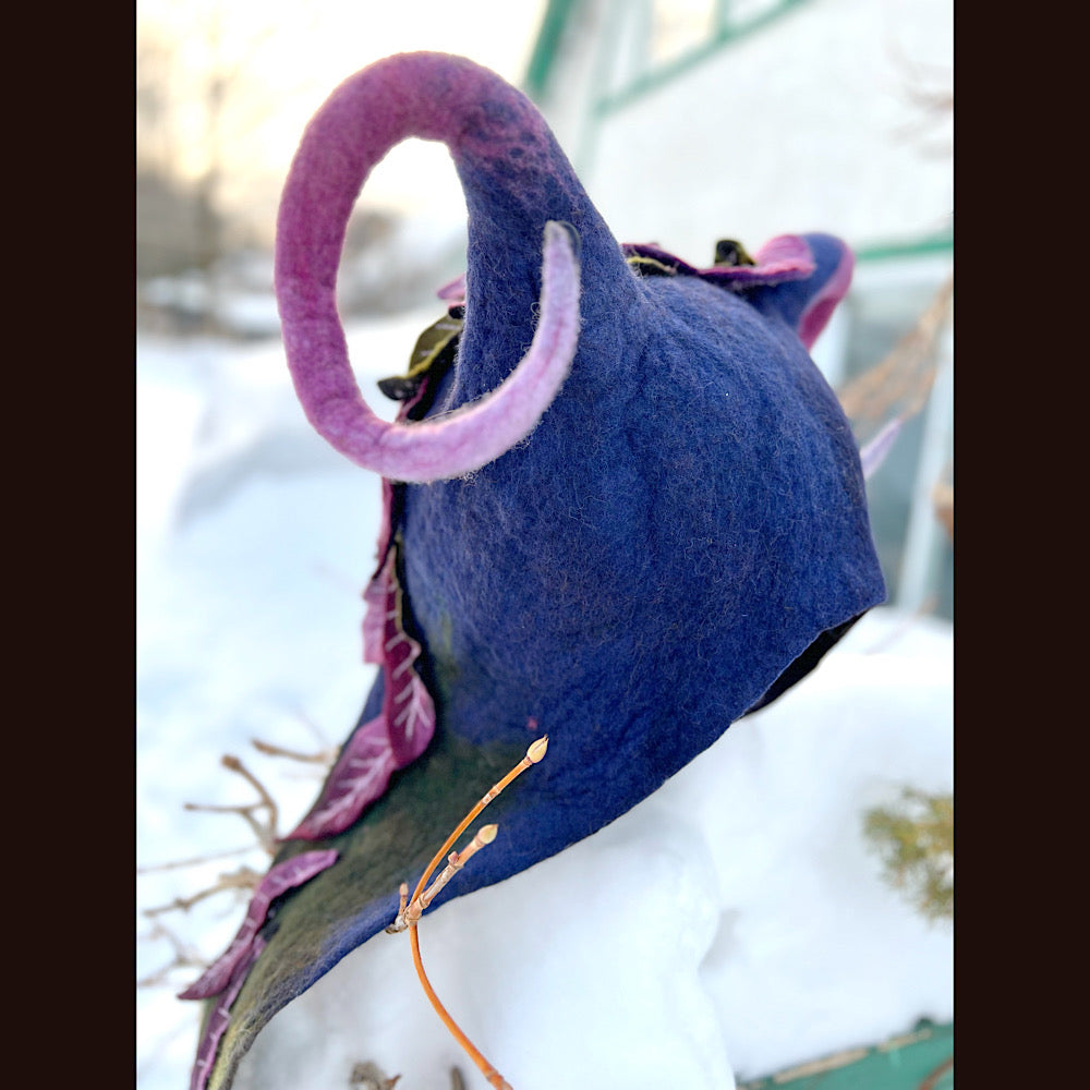 L’esprit des bois felted hood size 24” large