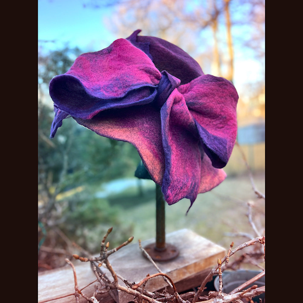 Felted top hat with bow 23” 1/2 medium