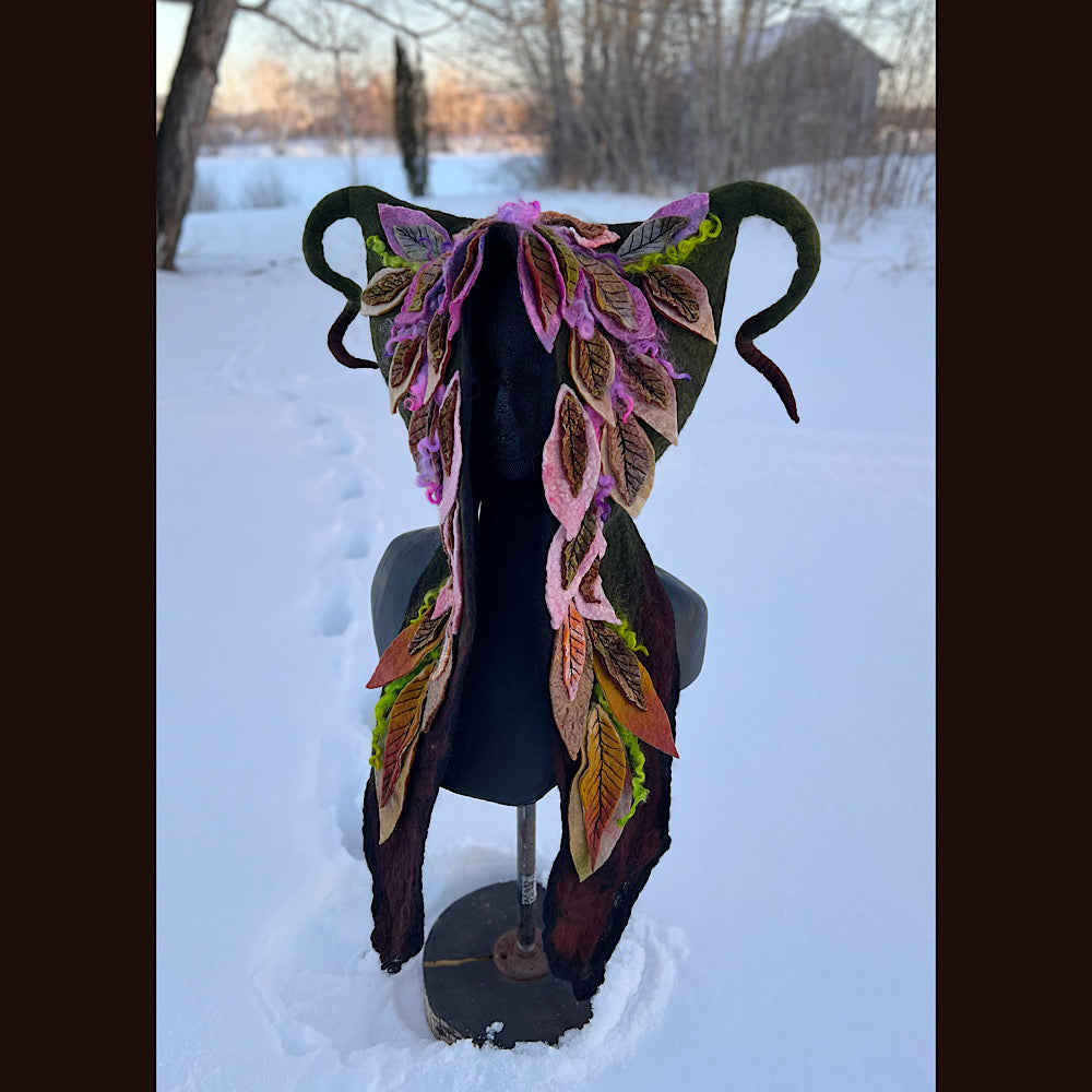 L’esprit des bois felted hood size 24” large