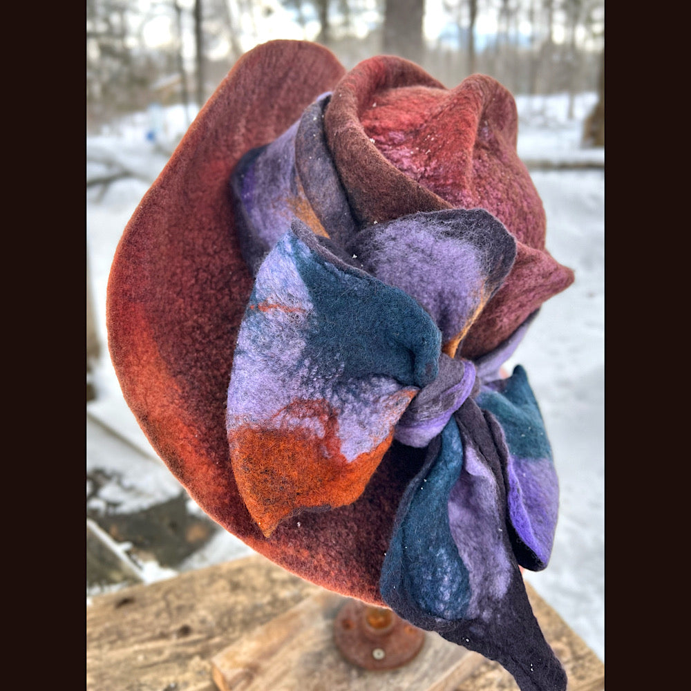 Felted top hat with bow 23” 1/2 medium