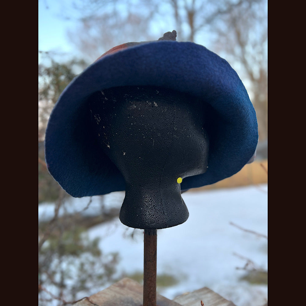 Felted top hat with bow 23” 1/2 medium