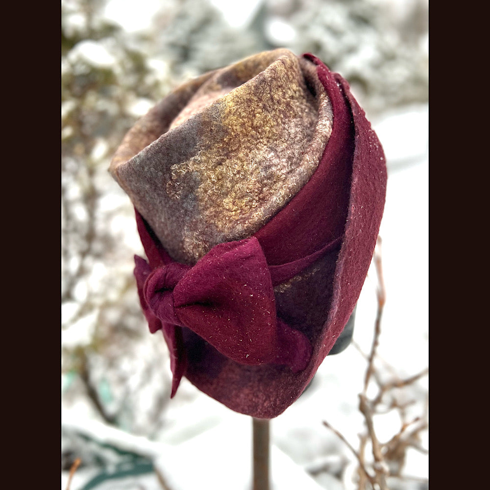 Felted top hat with bow 23” 1/2 medium