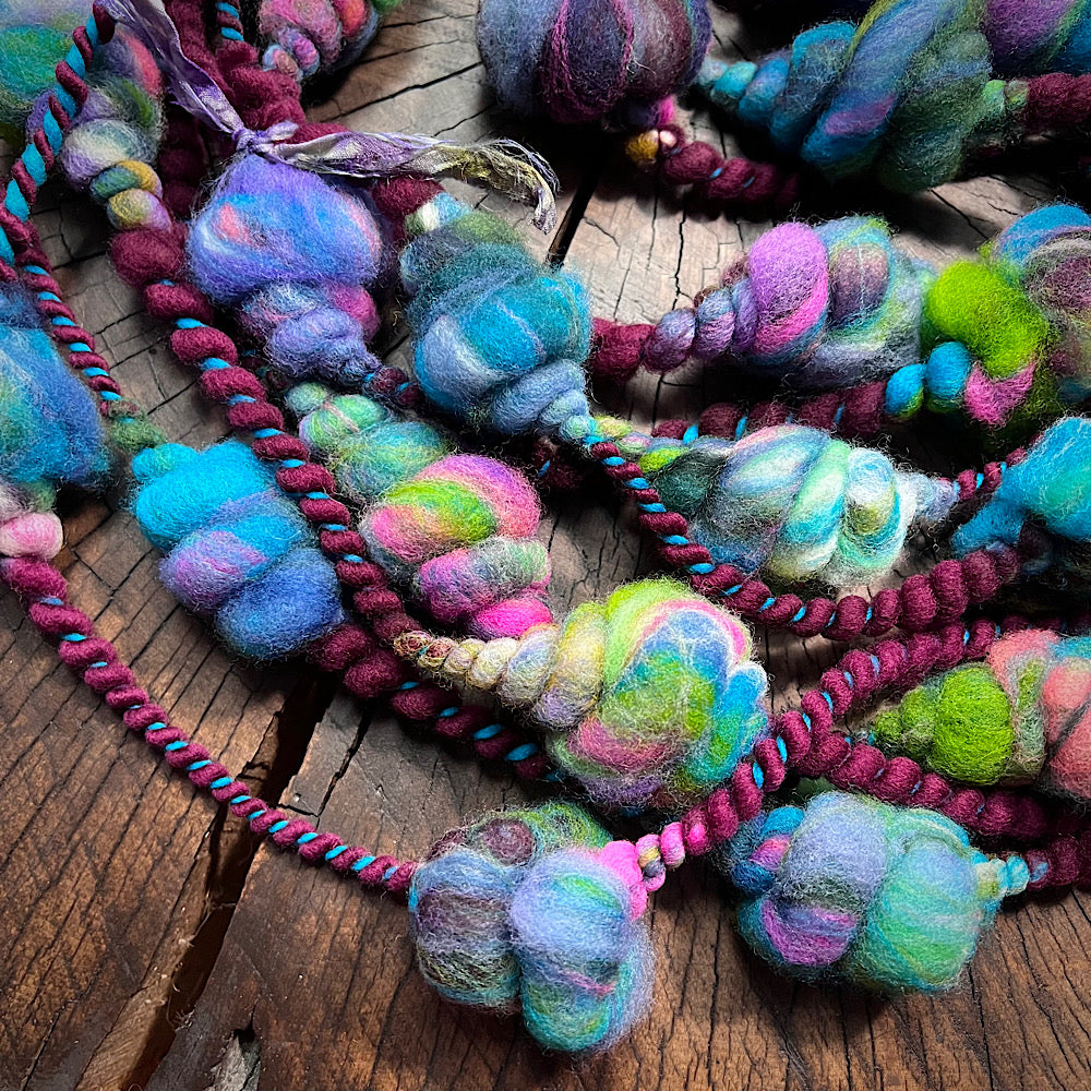 Beehives art yarn 2.8 oz