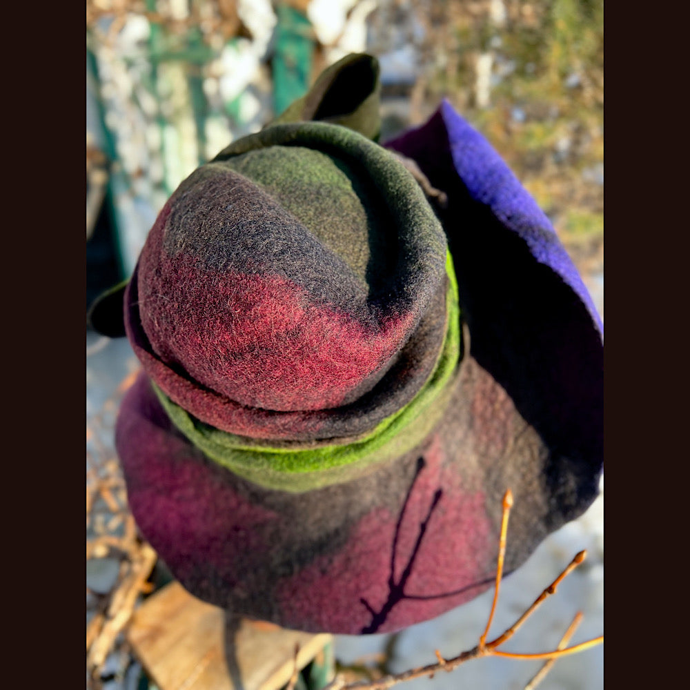 Felted top hat with bow 23” medium