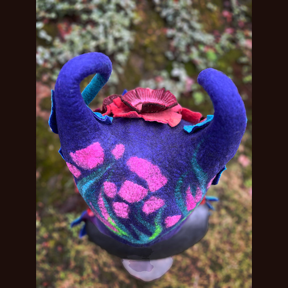 L’esprit des bois felted hood size medium