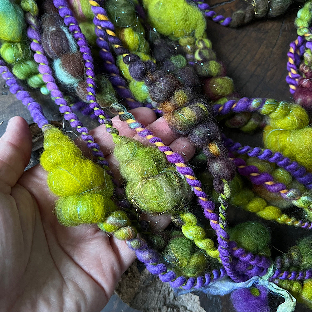 Beehives Art yarn STOCK