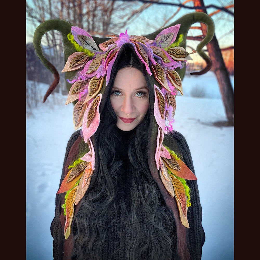 L’esprit des bois felted hood size 24” large