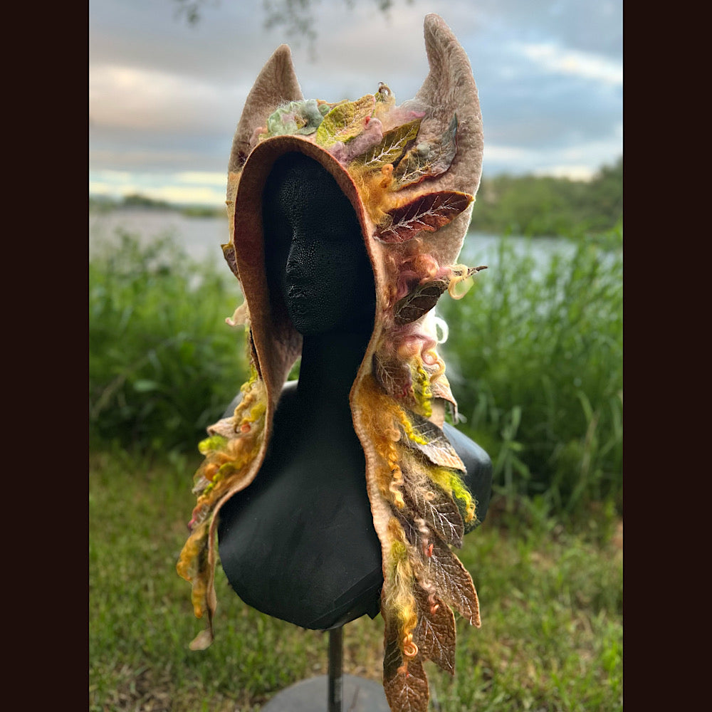 L’esprit des bois felted hood size 23.5” medium /large