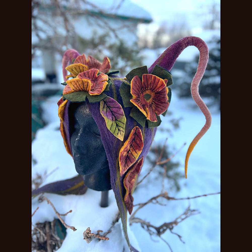 L’esprit des bois felted hood size 23” medium