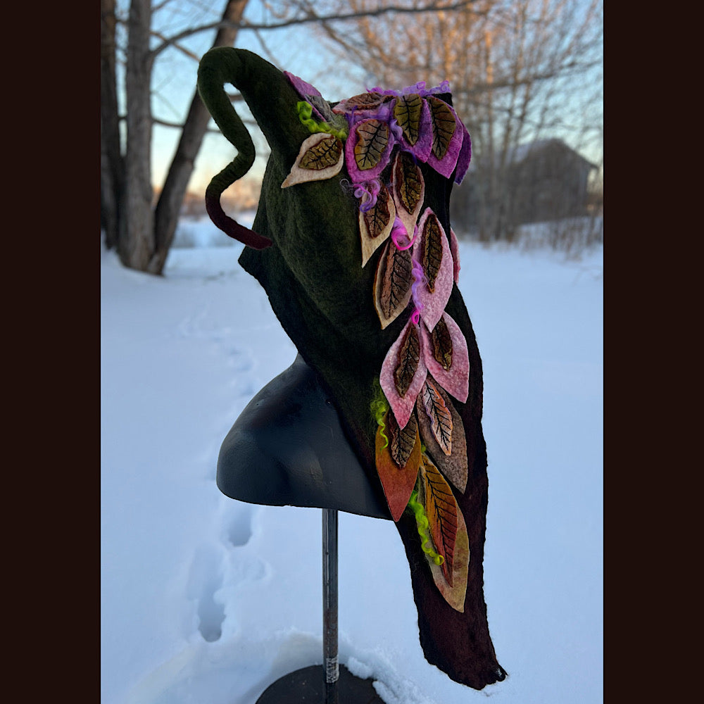 L’esprit des bois felted hood size 24” large