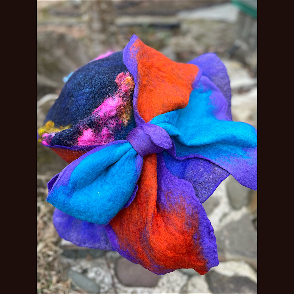 Felted top hat with bow and silk 23” 1/2 medium