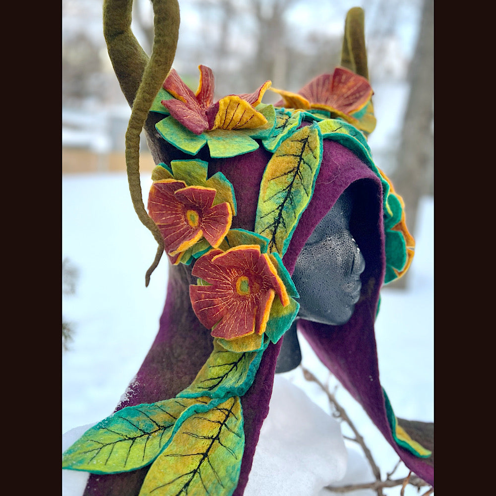 L’esprit des bois felted hood size 23” medium