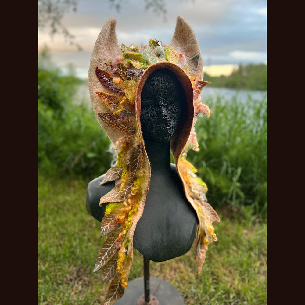 L’esprit des bois felted hood size 23.5” medium /large