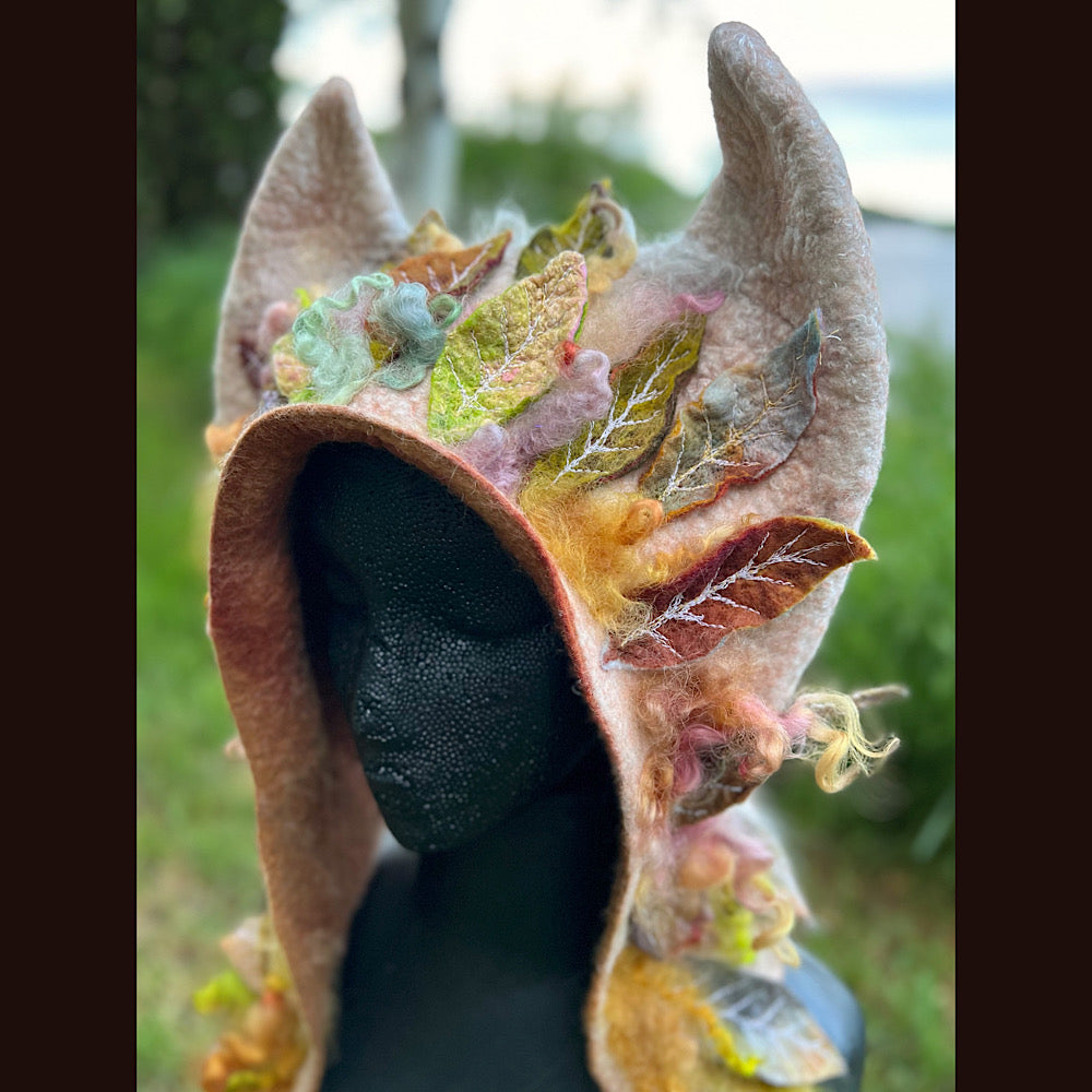 L’esprit des bois felted hood size 23.5” medium /large