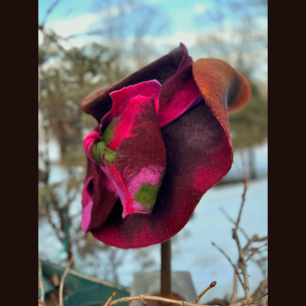 Felted top hat with bow 23” 1/2 medium