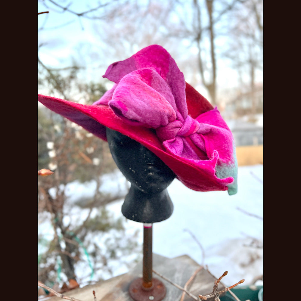 Felted top hat with bow 23” 1/2 medium