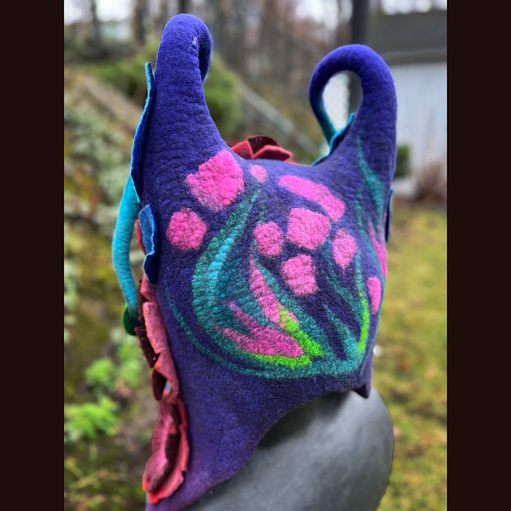 L’esprit des bois felted hood size medium