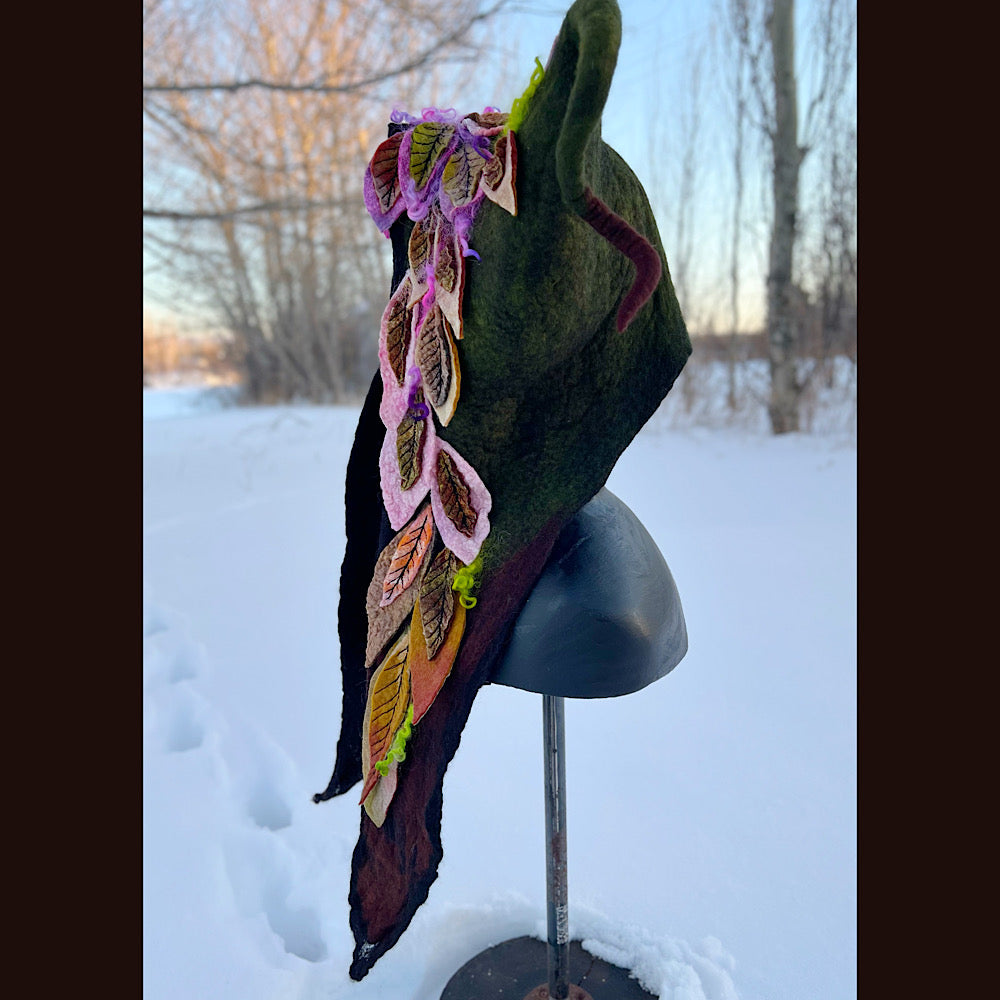 L’esprit des bois felted hood size 24” large