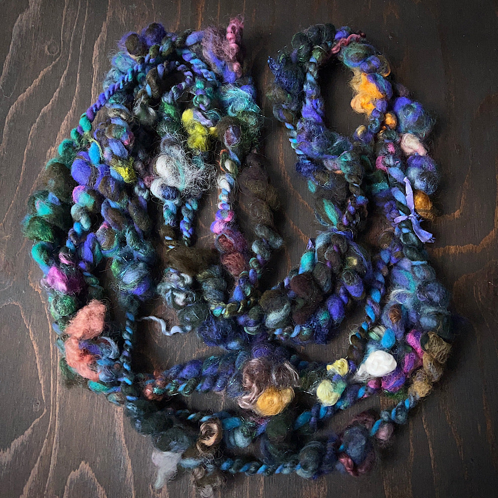 Dark blue Jumbo spiral yarn for weaving