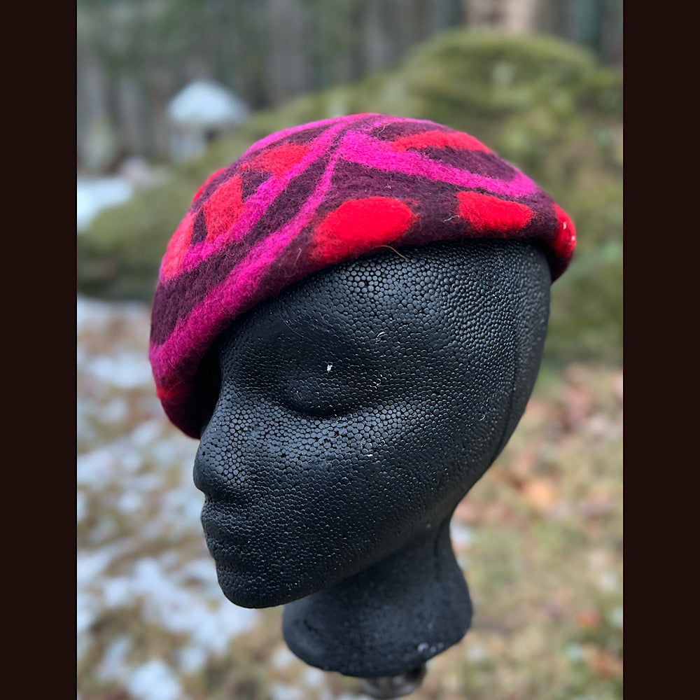 Felted beret medium