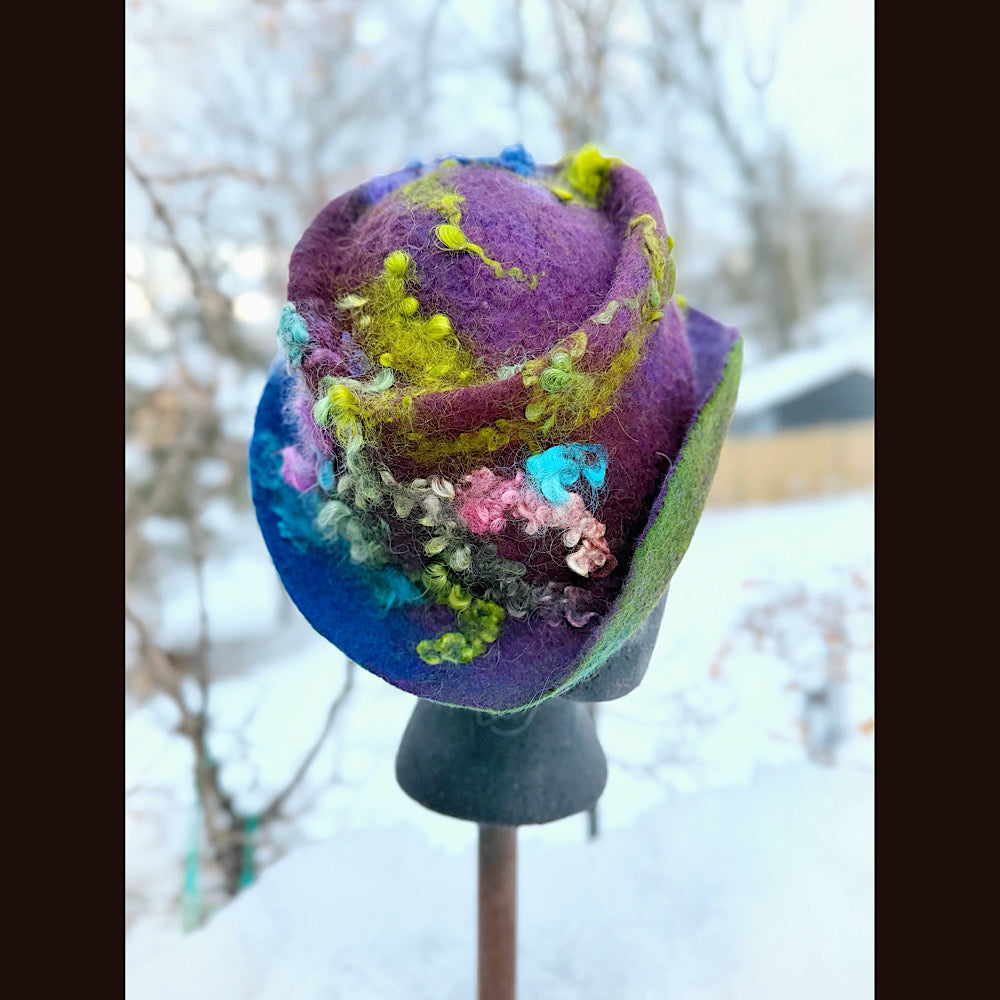 Handmade wool Felted hat 23” small medium