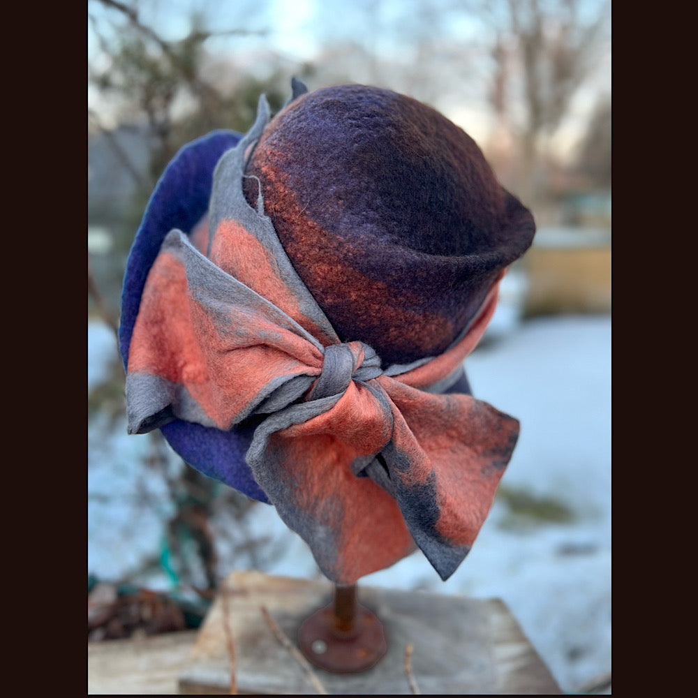 Felted top hat with bow 23” 1/2 medium