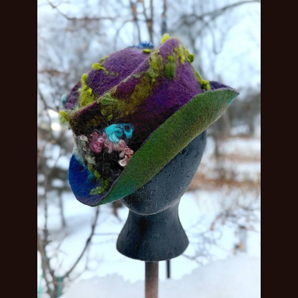 Handmade wool Felted hat 23” small medium