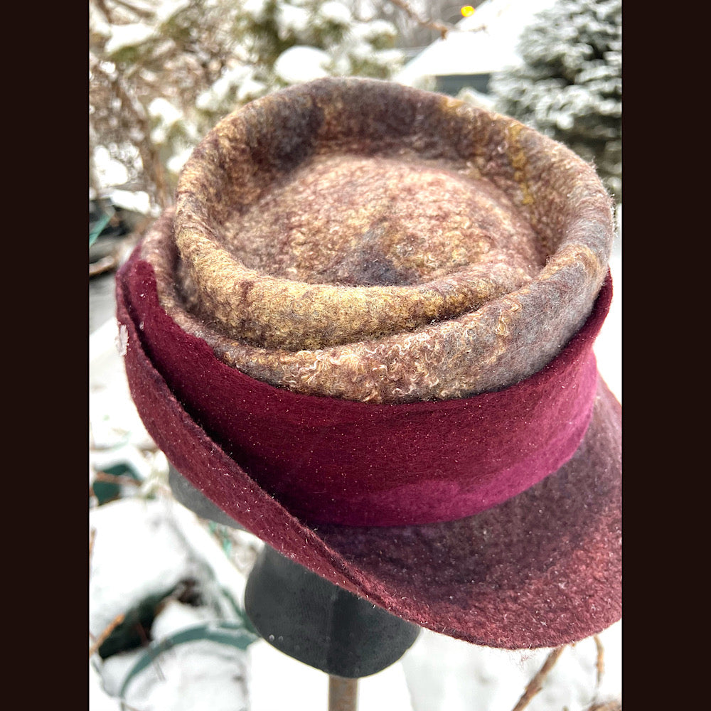 Felted top hat with bow 23” 1/2 medium