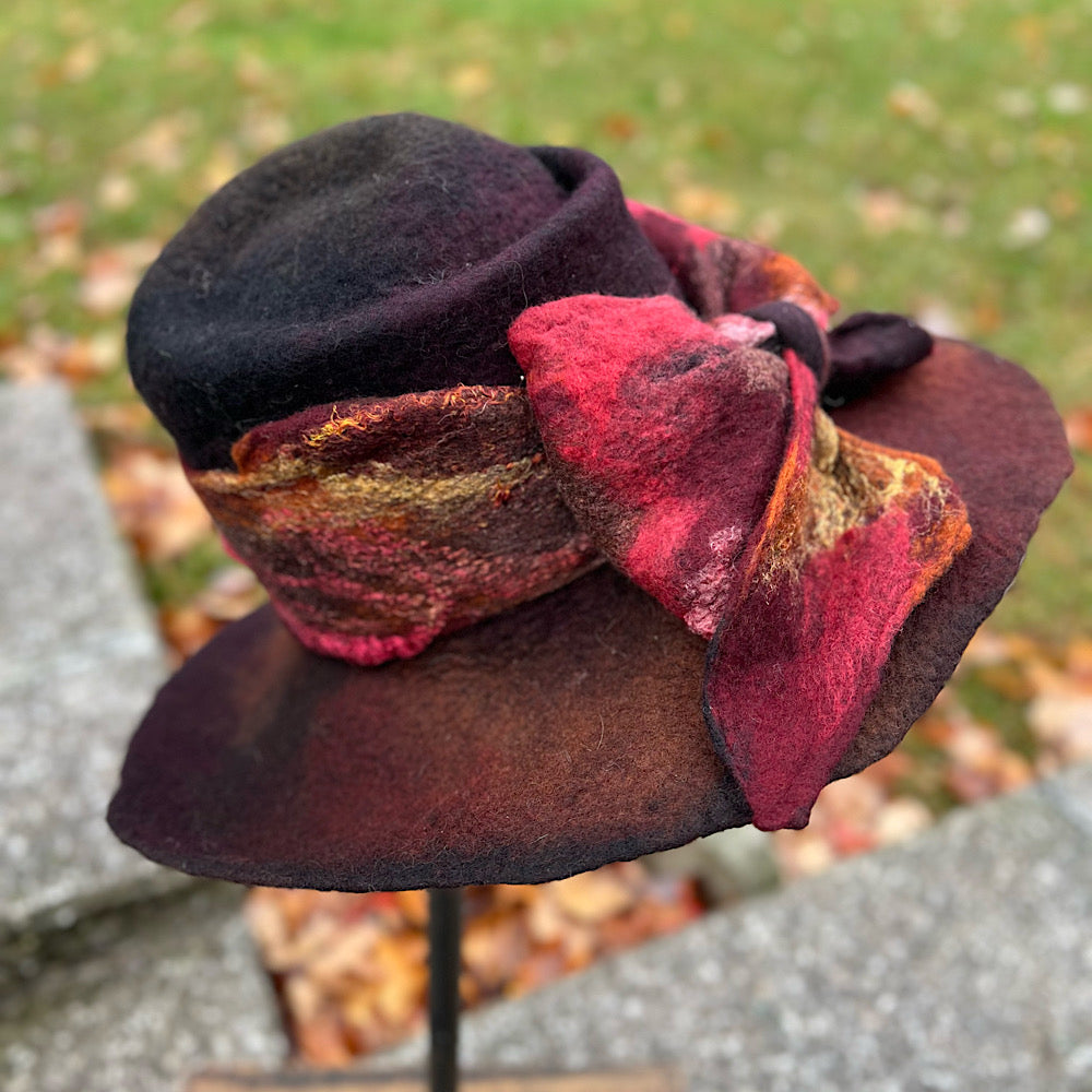Felted top hat with bow 23” medium