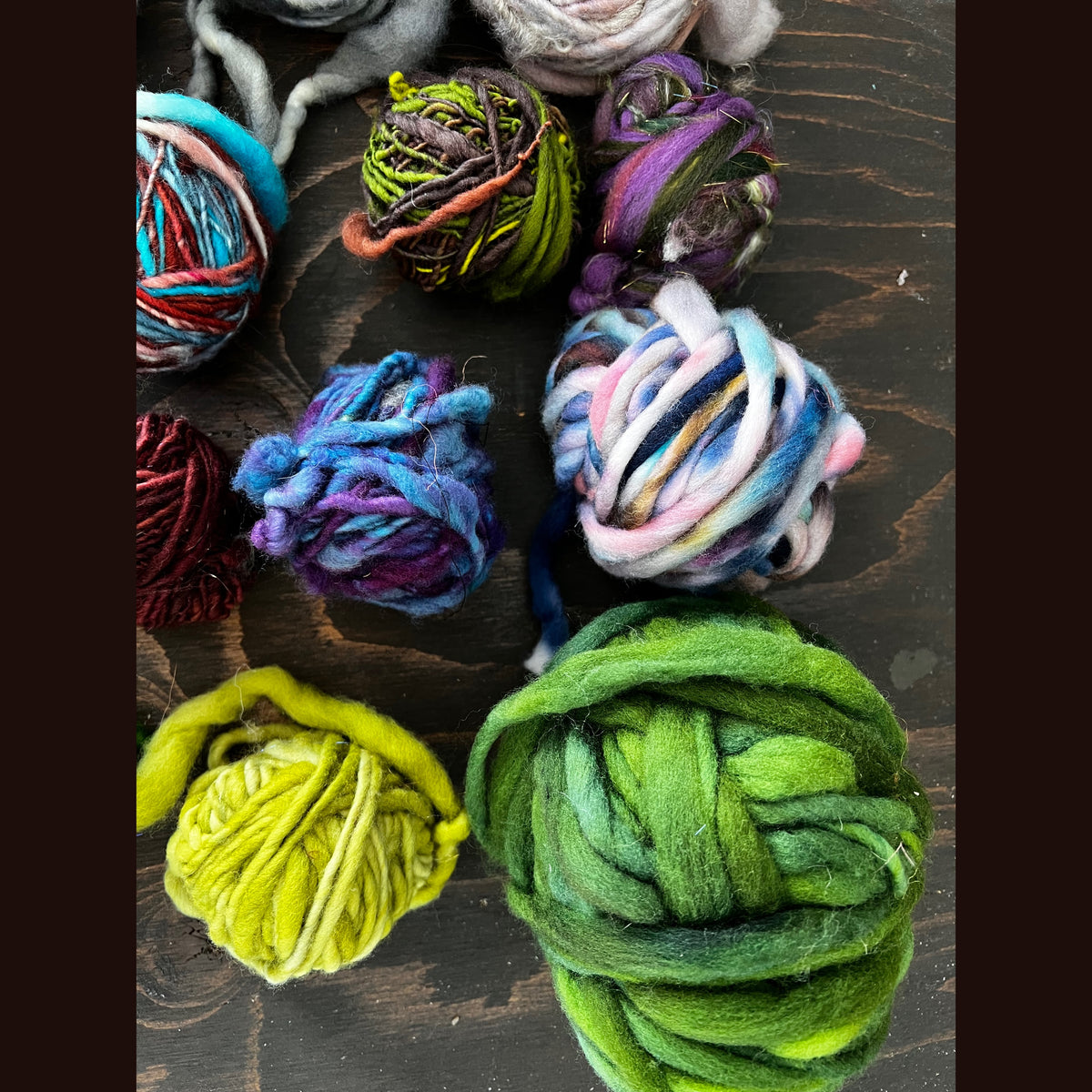 Very Large lot of hand spun yarn for weaving crochet knitting  21.1 oz