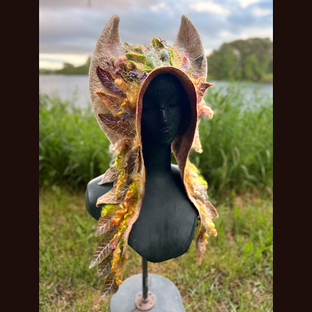 L’esprit des bois felted hood size 23.5” medium /large