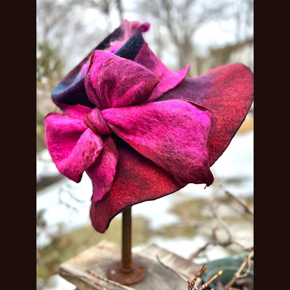 Felted top hat with bow 23” 1/2 medium