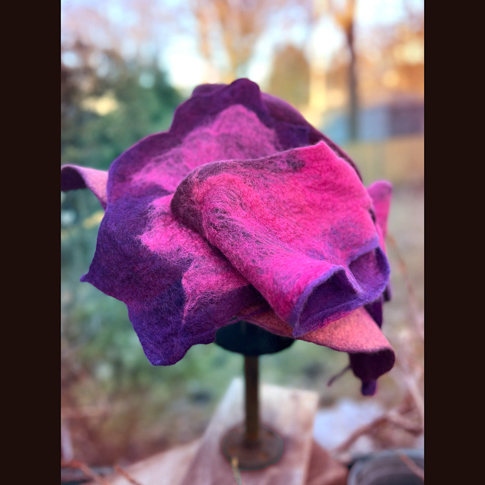 Felted top hat with bow 23” 1/2 medium