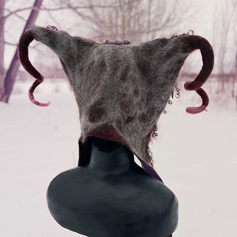 L’esprit des bois felted hood size 24” large