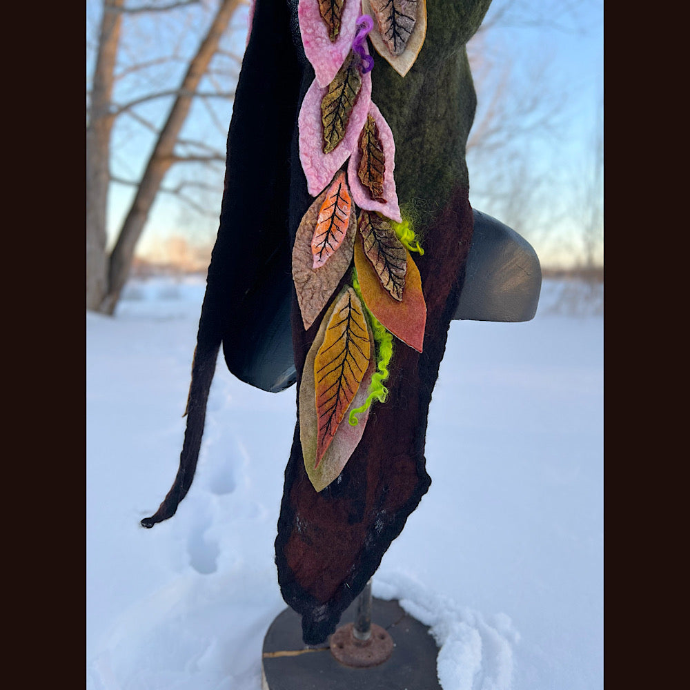 L’esprit des bois felted hood size 24” large