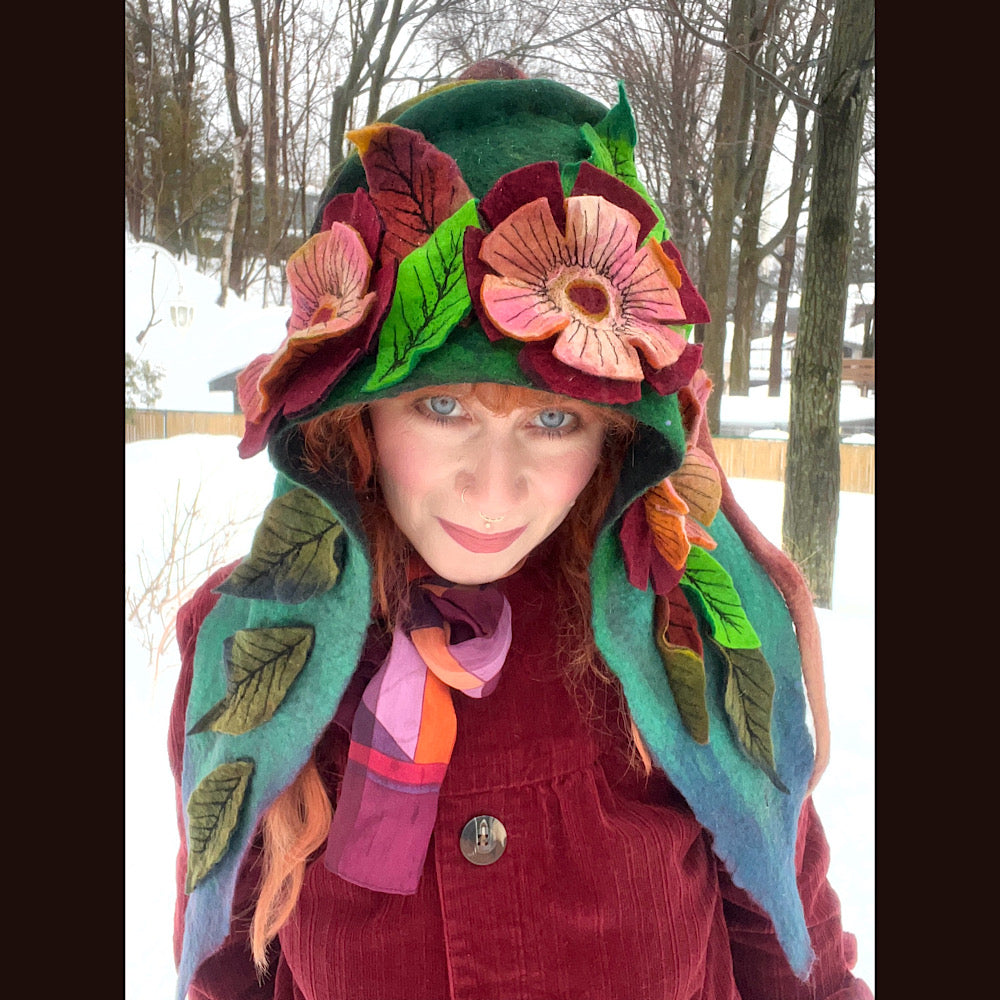 L’esprit des bois felted hood size 23” medium