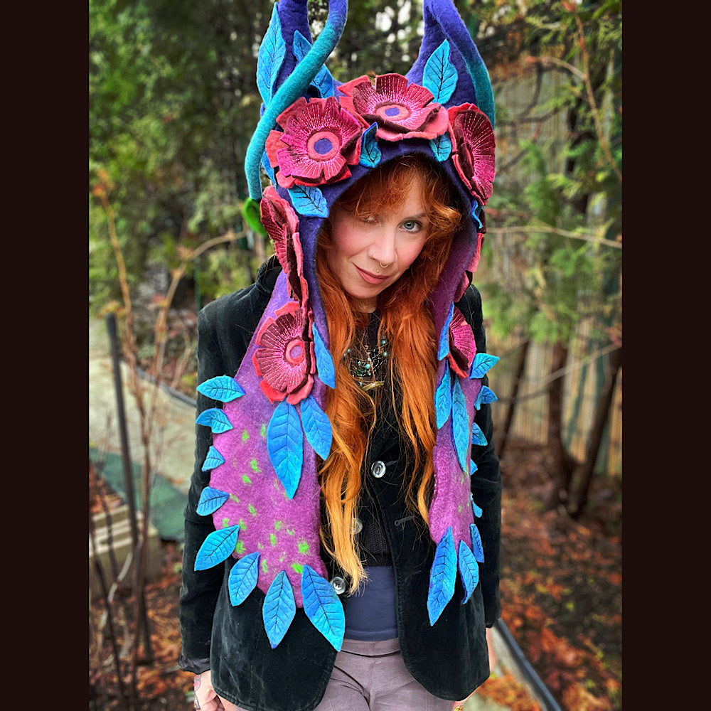 L’esprit des bois felted hood size medium