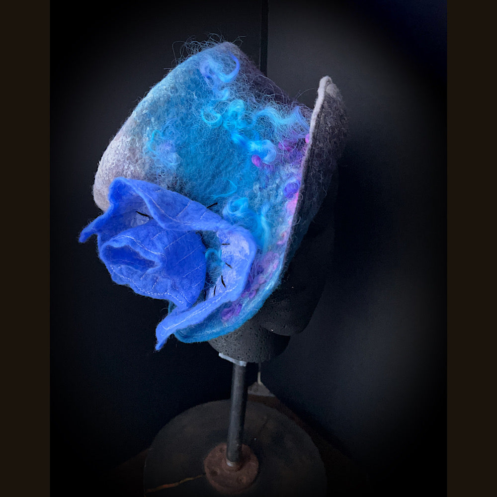 Felted top hat with rose - 23.5”