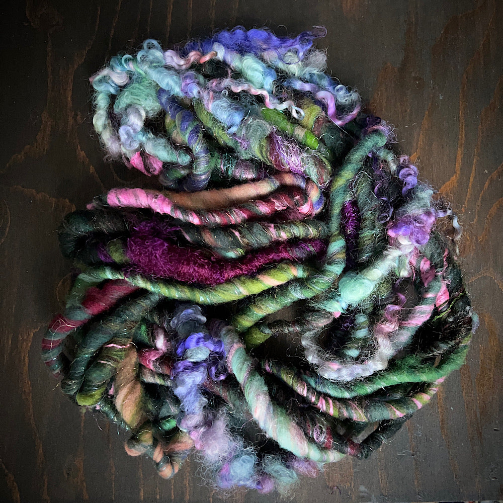 Art yarn for weaving or knitting
