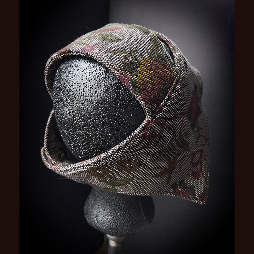 Peekaboo cloche hat / size medium large 23.5”