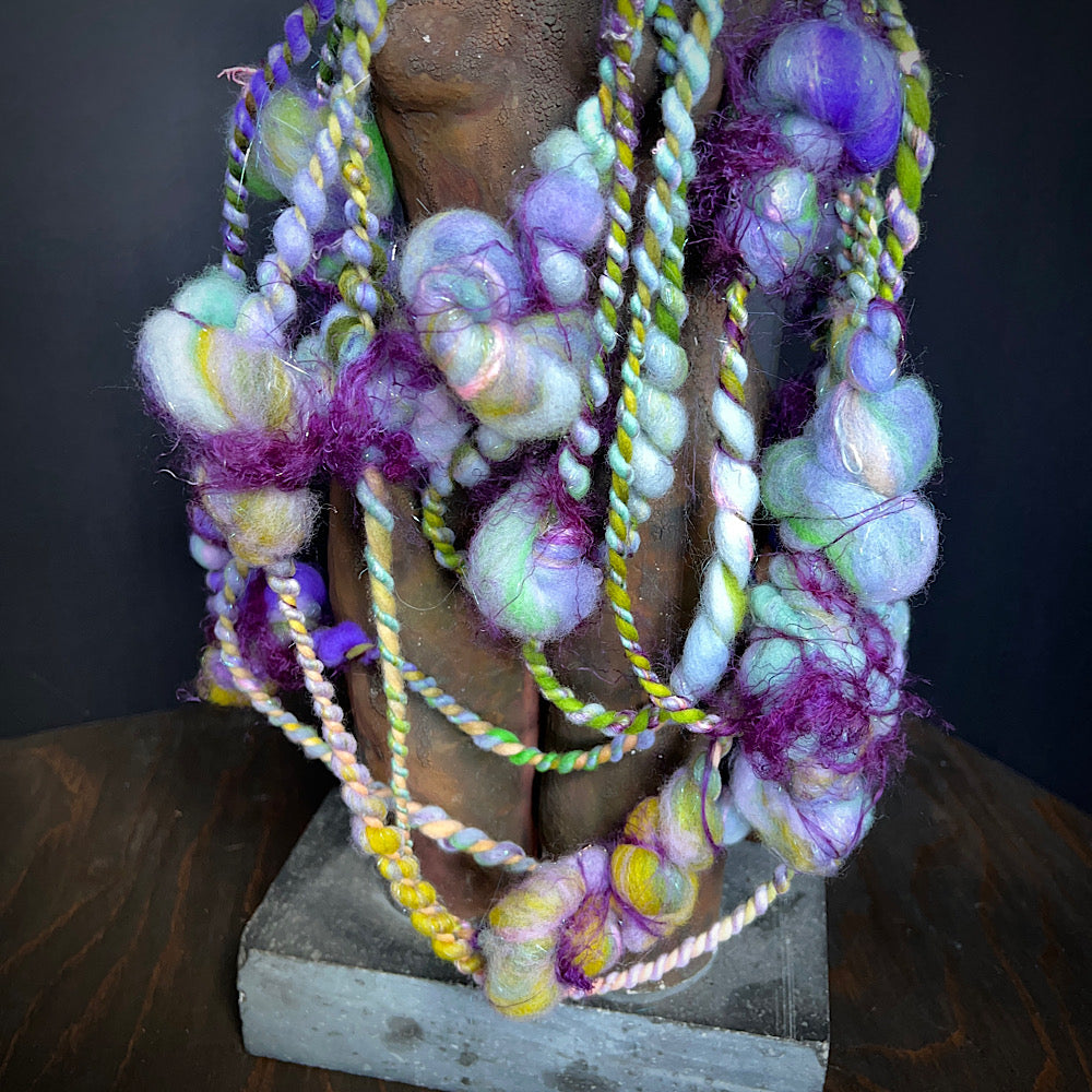 Art yarn for weaving