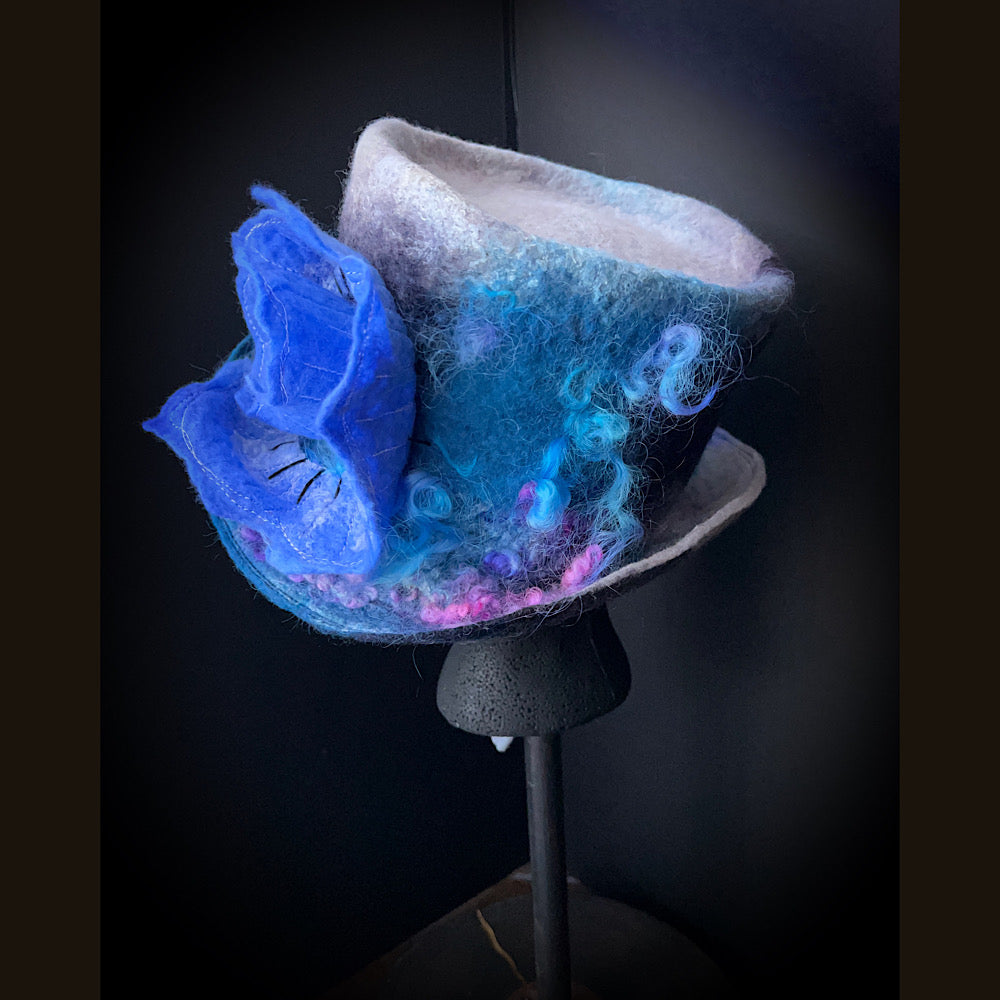 Felted top hat with rose - 23.5”