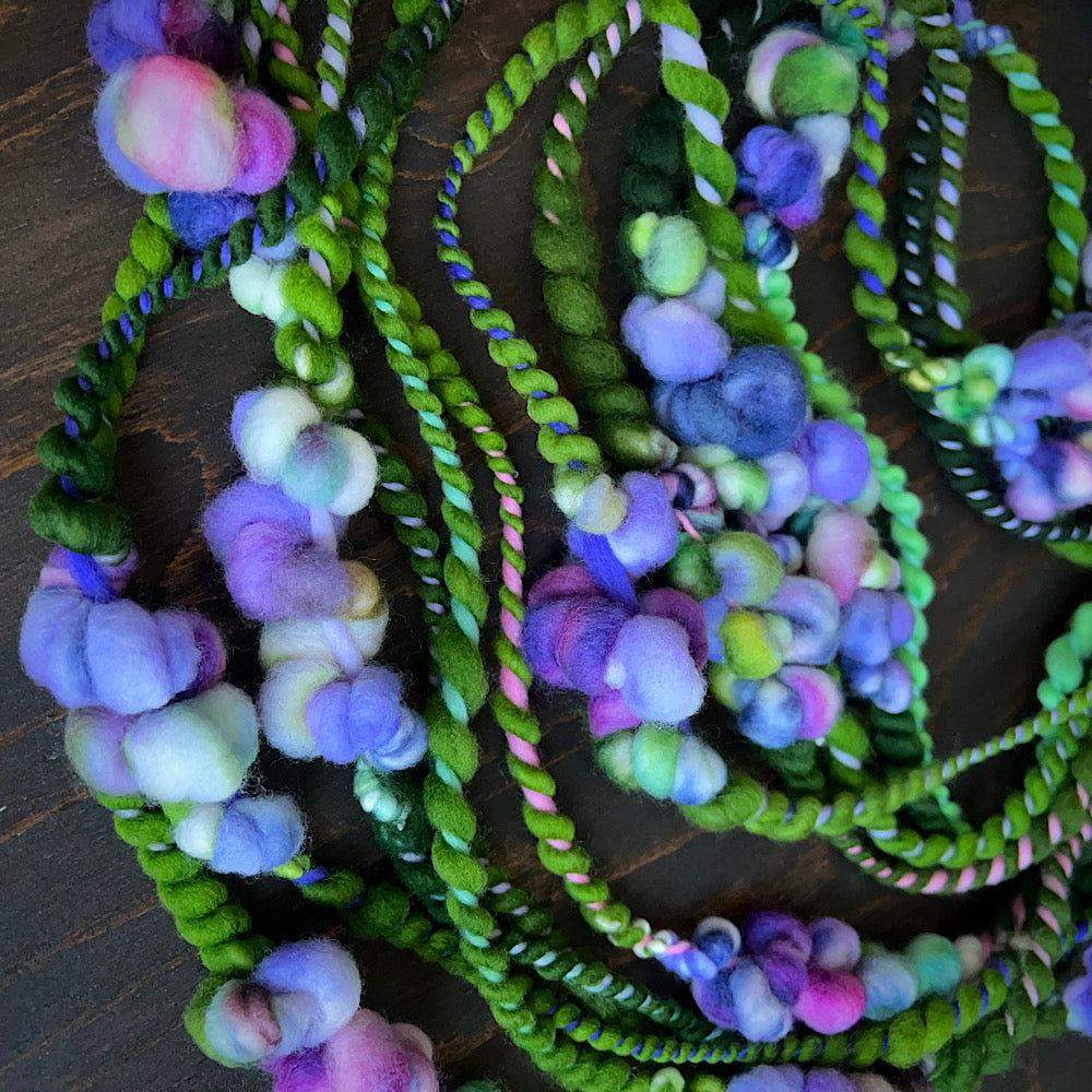 Art yarn for weaving