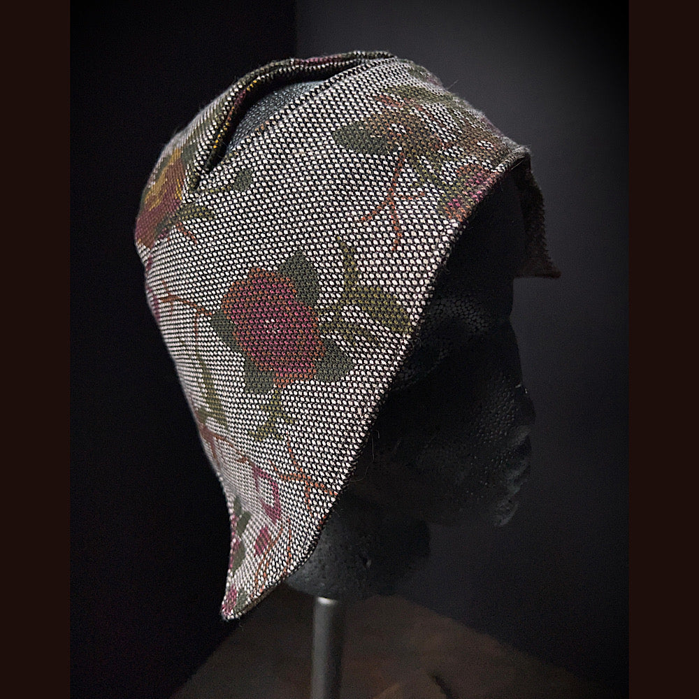 Peekaboo cloche hat / size medium large 23.5”