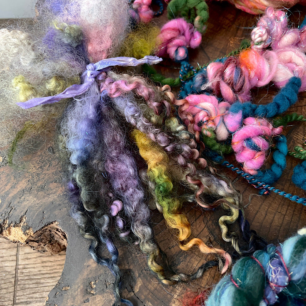 Art yarns weaving or knitting set 4.9 OZ