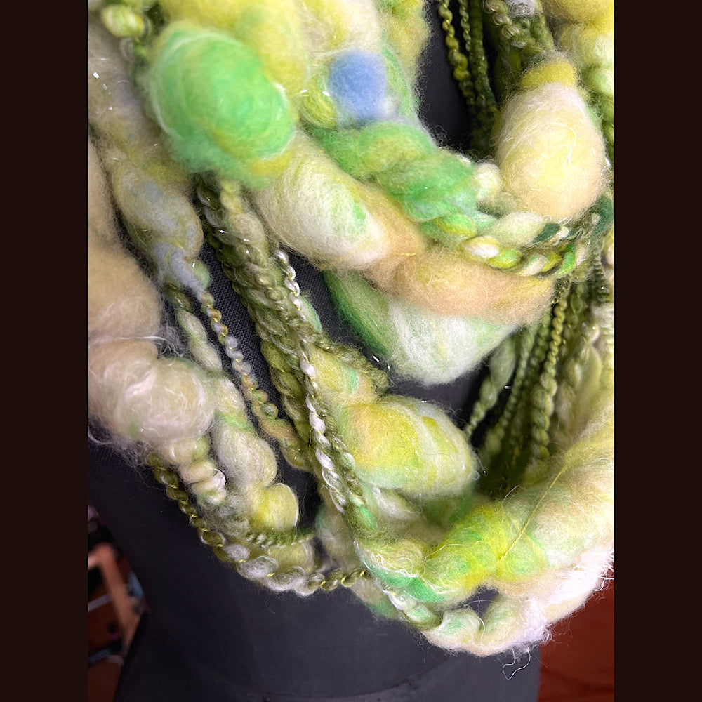 Bubbly art yarn for weavers and knitters