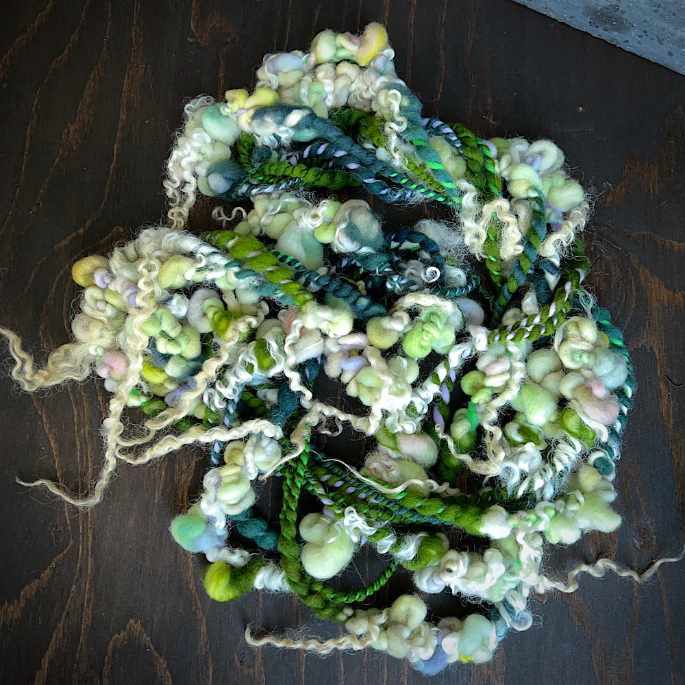 Art yarn for weaving