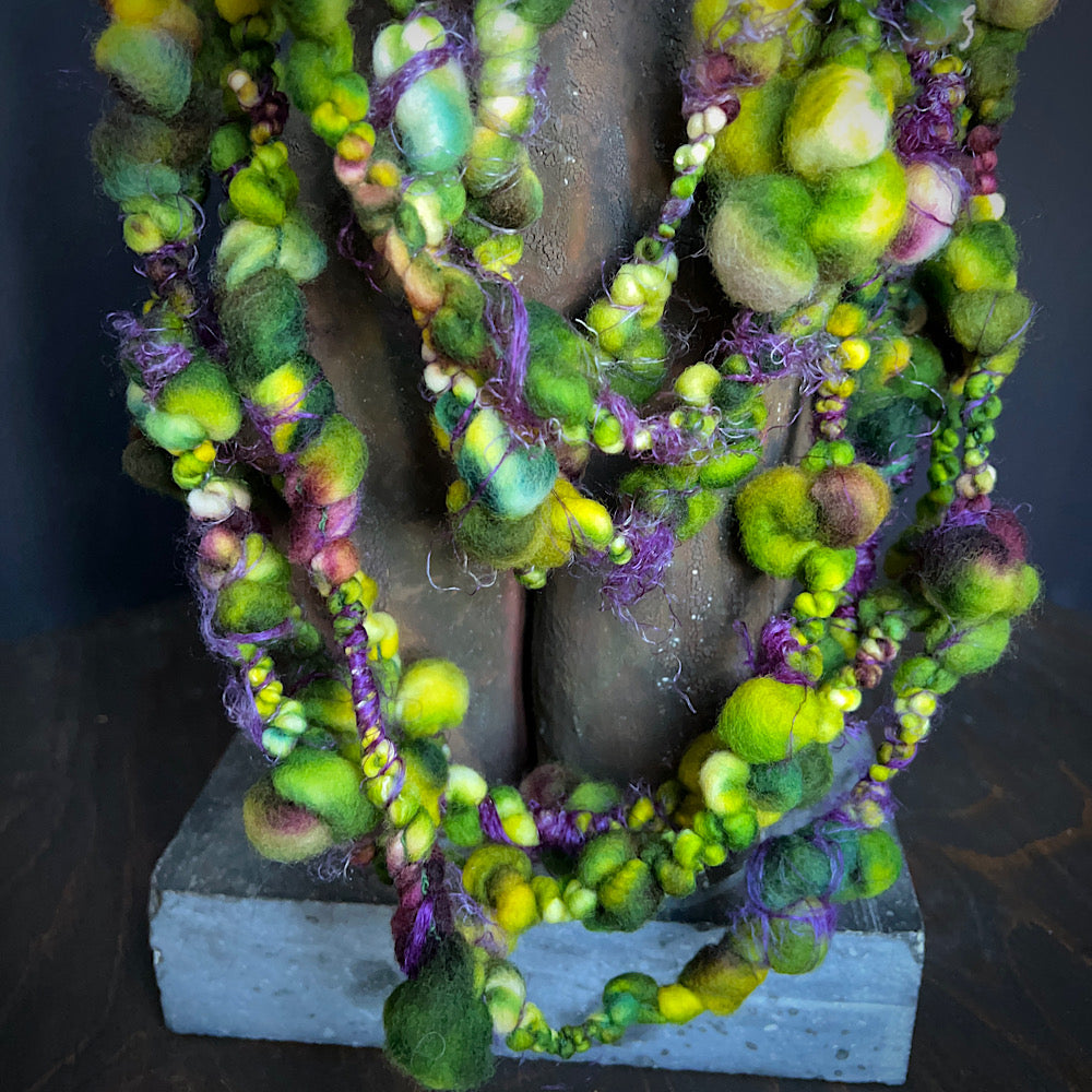 Art yarn for weaving