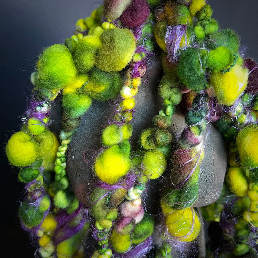 Art yarn for weaving