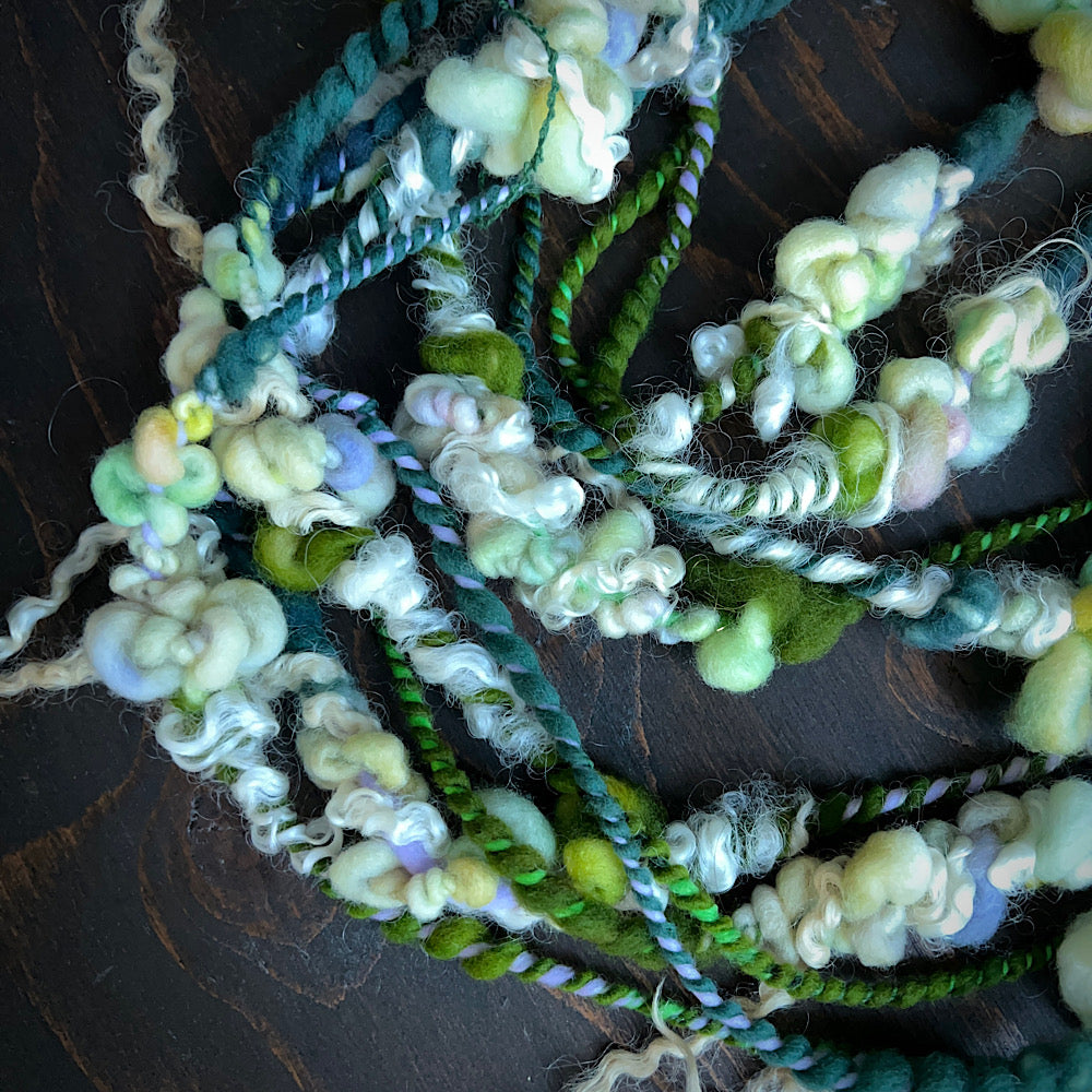 Art yarn for weaving